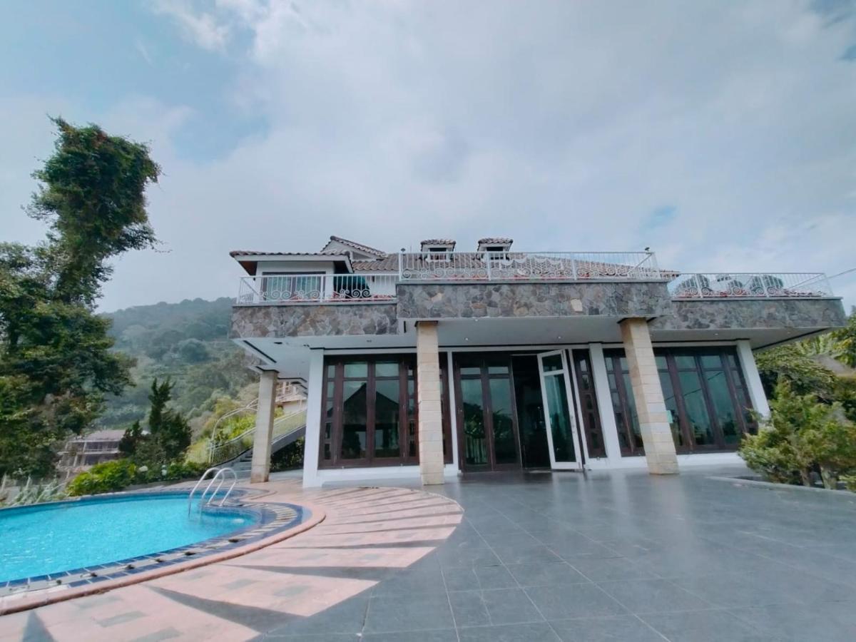 Villa Santika Puncak Pass Cimacan Екстериор снимка
