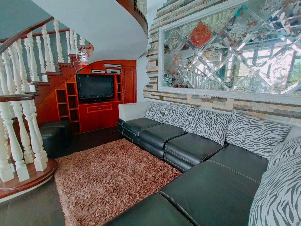 Villa Santika Puncak Pass Cimacan Екстериор снимка