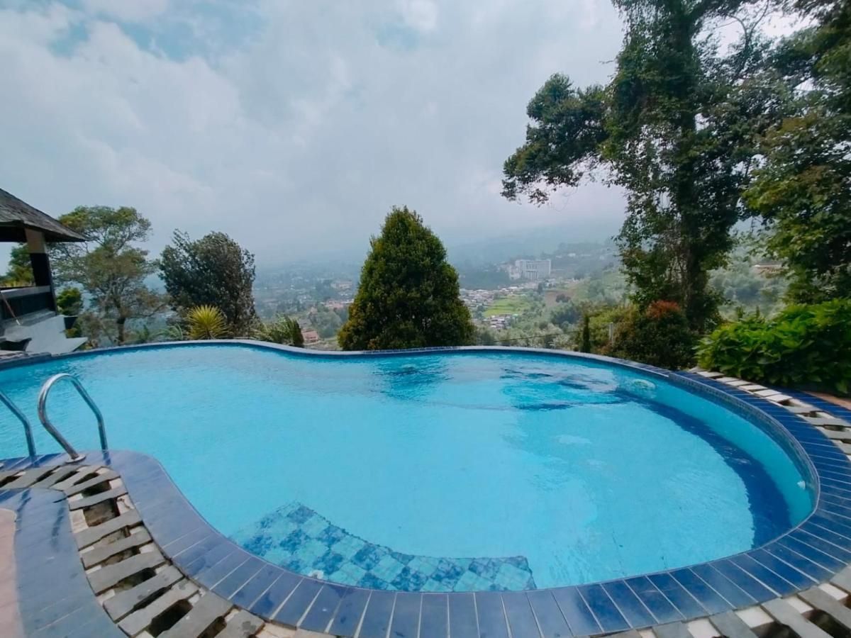 Villa Santika Puncak Pass Cimacan Екстериор снимка