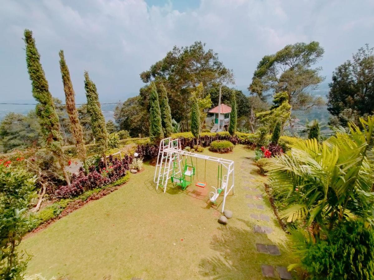 Villa Santika Puncak Pass Cimacan Екстериор снимка