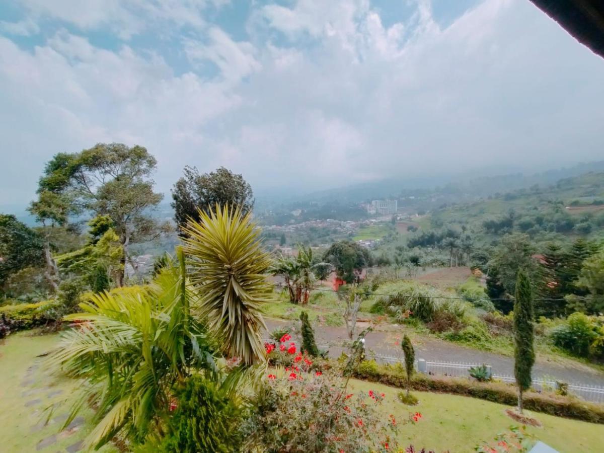 Villa Santika Puncak Pass Cimacan Екстериор снимка